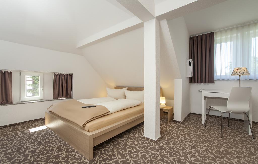 Pension Lok-Inn Walluf Rom bilde