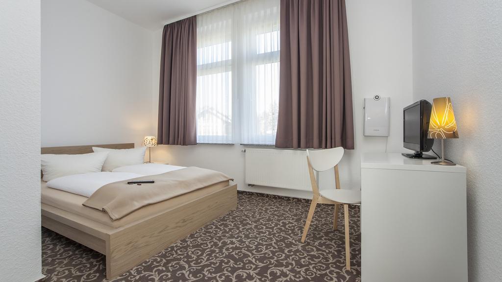 Pension Lok-Inn Walluf Rom bilde